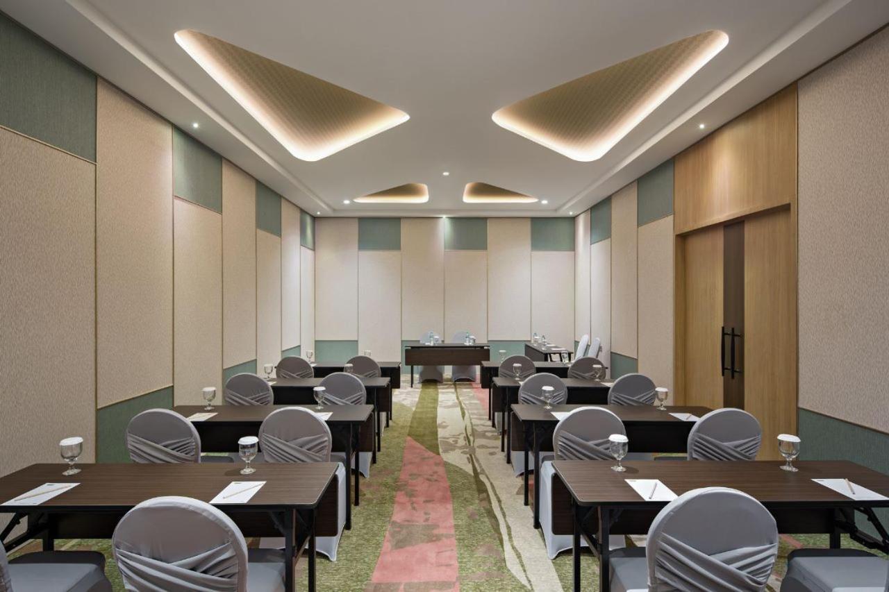 Maxonehotels At Kota Harapan Indah-Bekasi Eksteriør billede