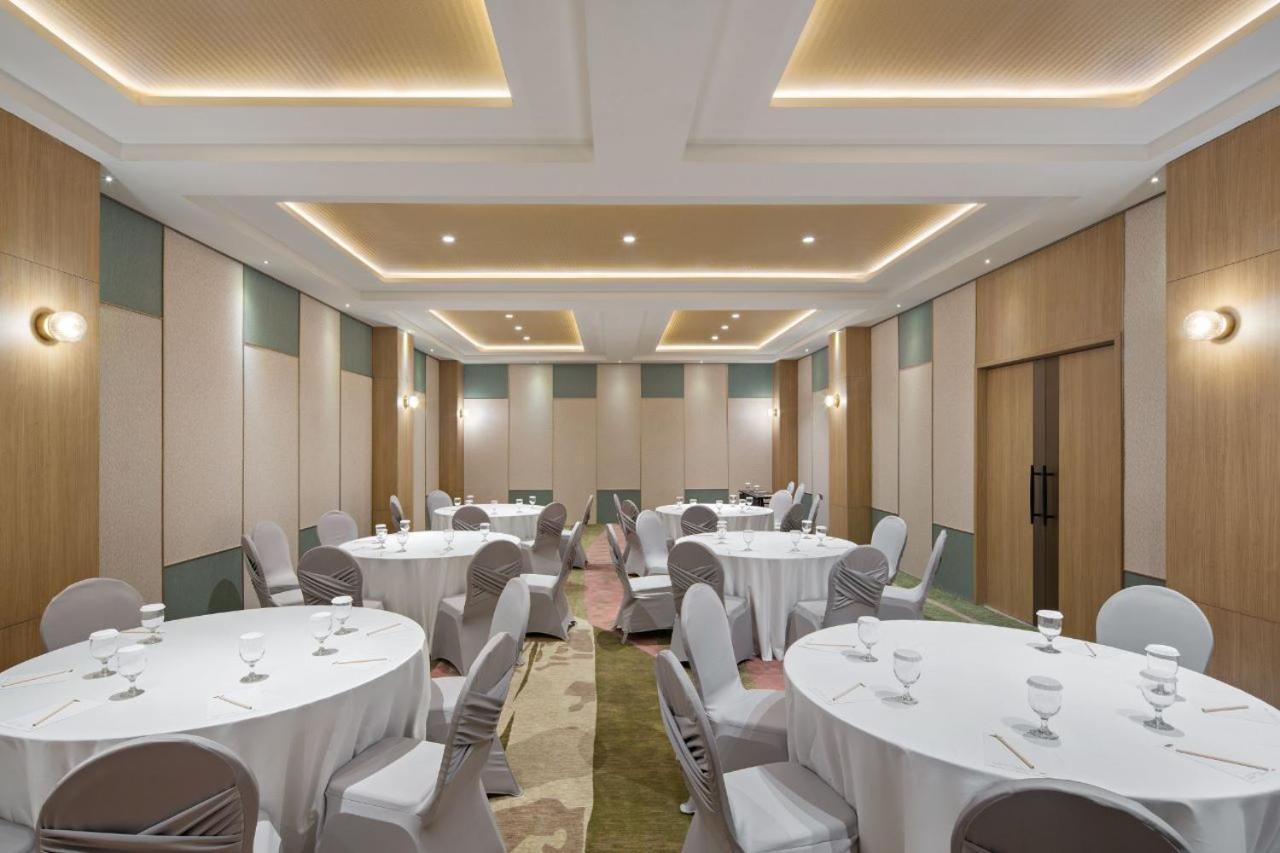 Maxonehotels At Kota Harapan Indah-Bekasi Eksteriør billede