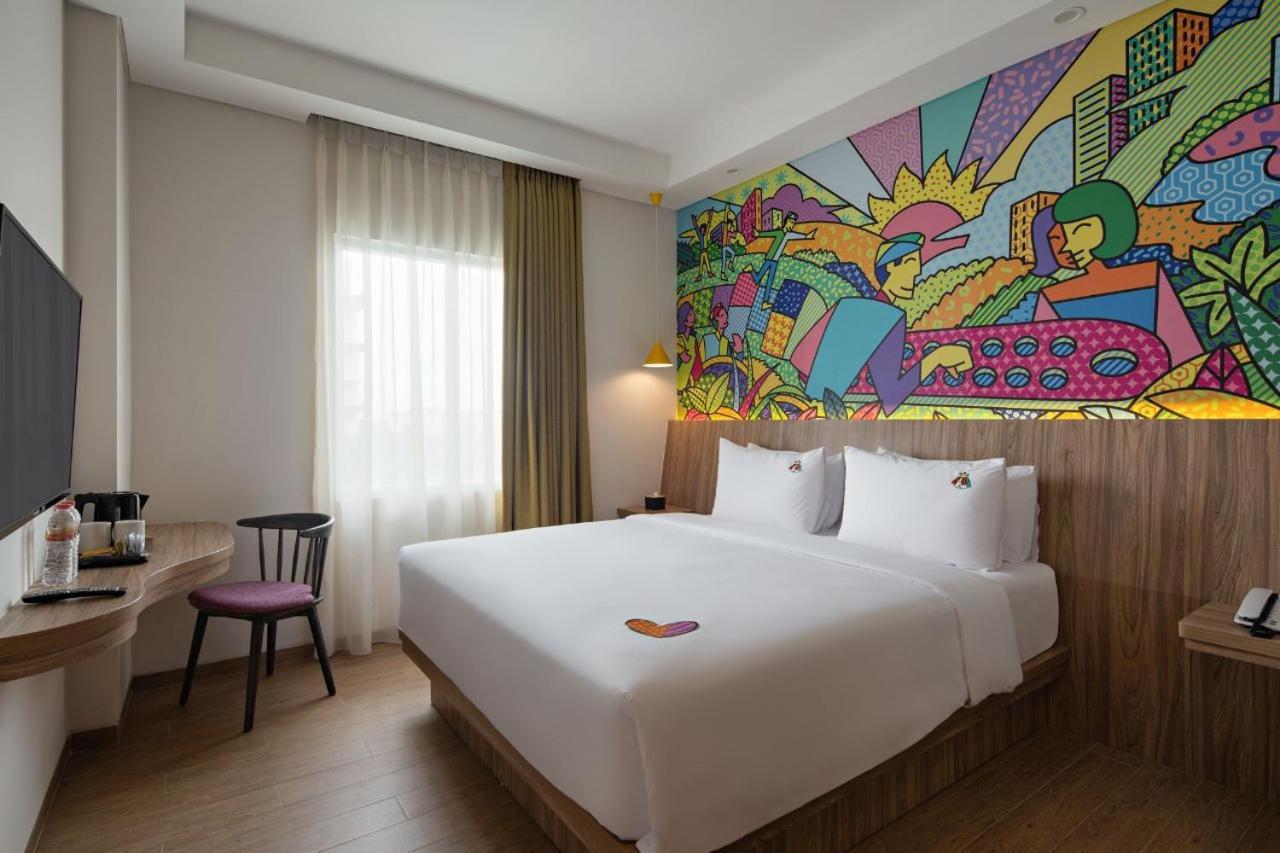 Maxonehotels At Kota Harapan Indah-Bekasi Eksteriør billede