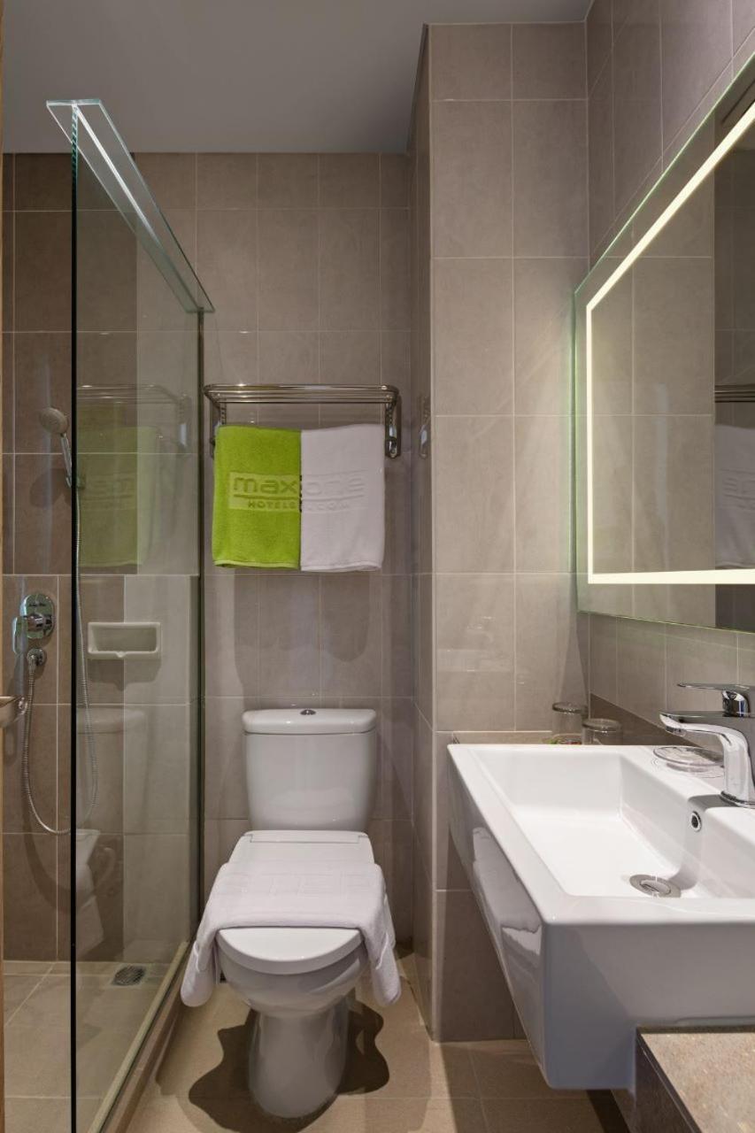 Maxonehotels At Kota Harapan Indah-Bekasi Eksteriør billede